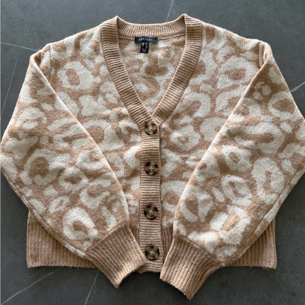 New Look Tan and Cream Patterned Cropped Cardigan